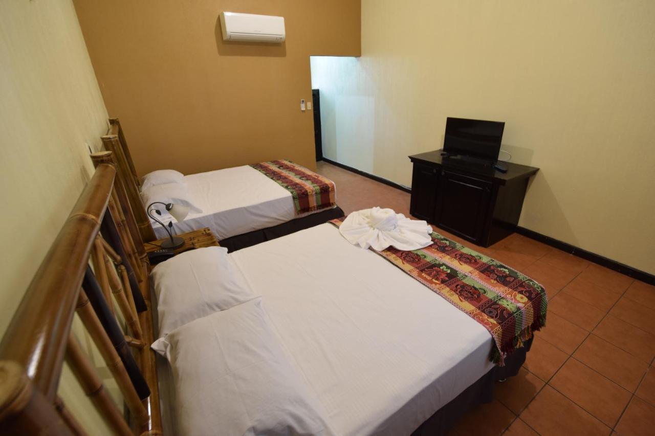 Zafra Hotel Retalhuleu Dış mekan fotoğraf