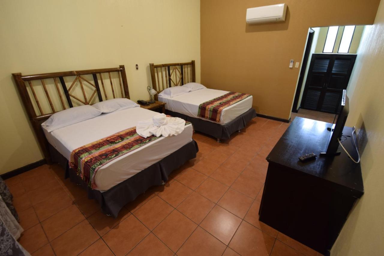 Zafra Hotel Retalhuleu Dış mekan fotoğraf