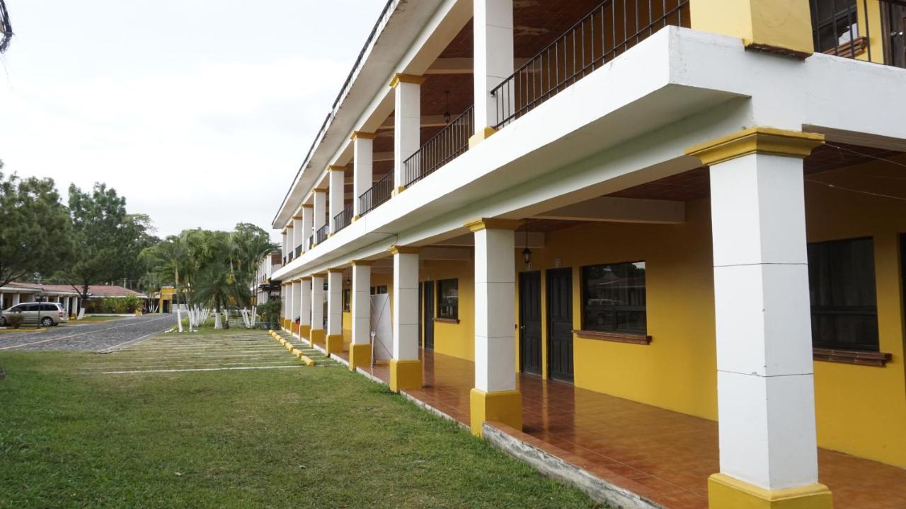 Zafra Hotel Retalhuleu Dış mekan fotoğraf